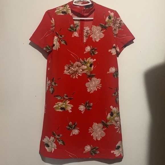 Revamped Red Floral A-Line Midi Dress Size M – Peekaboo Neckline - Picture 4 of 8